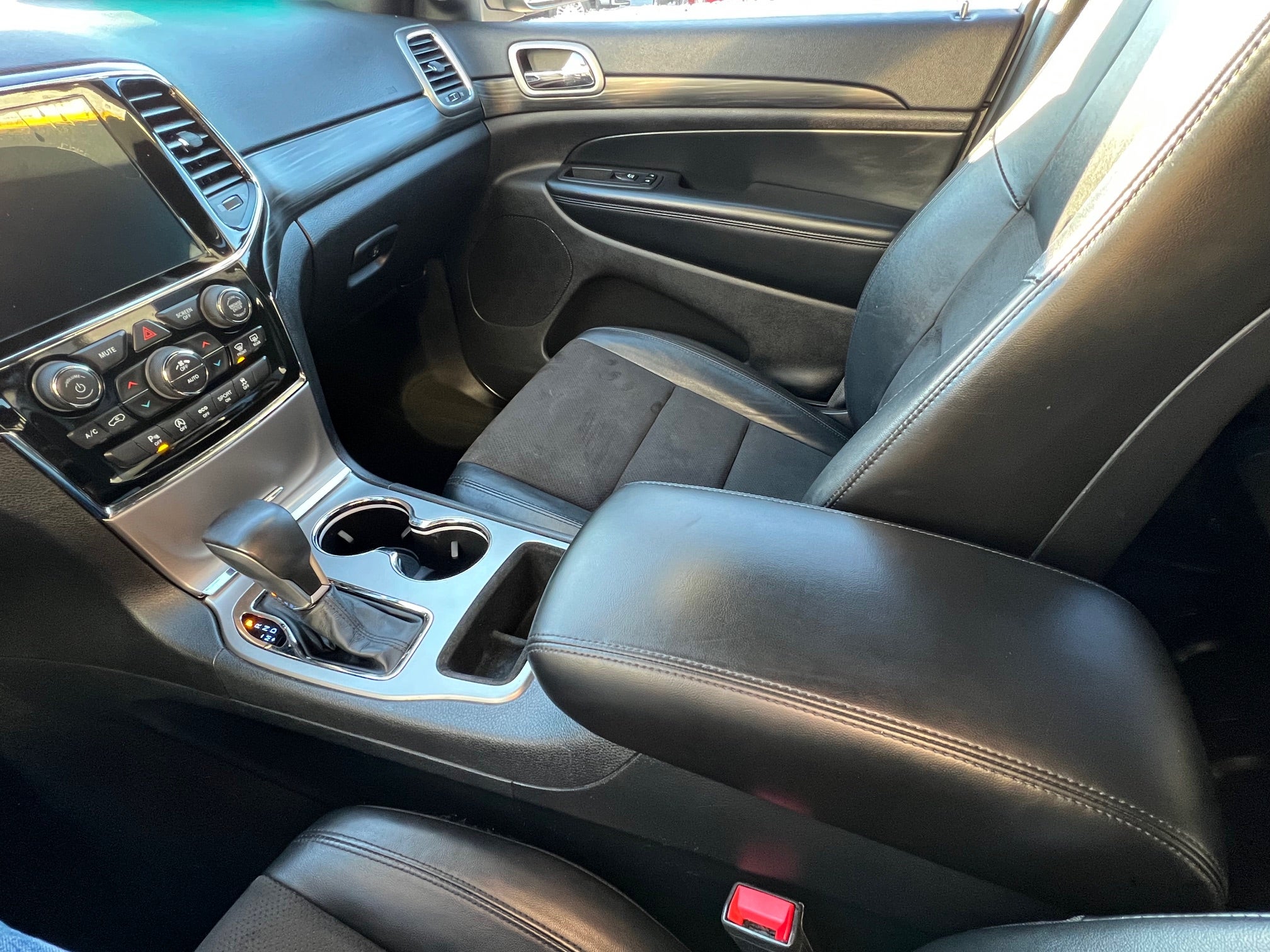 2019 Jeep Grand Cherokee Base