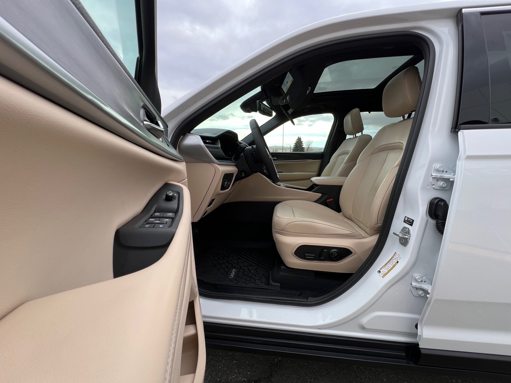 2024 Jeep Grand Cherokee Base