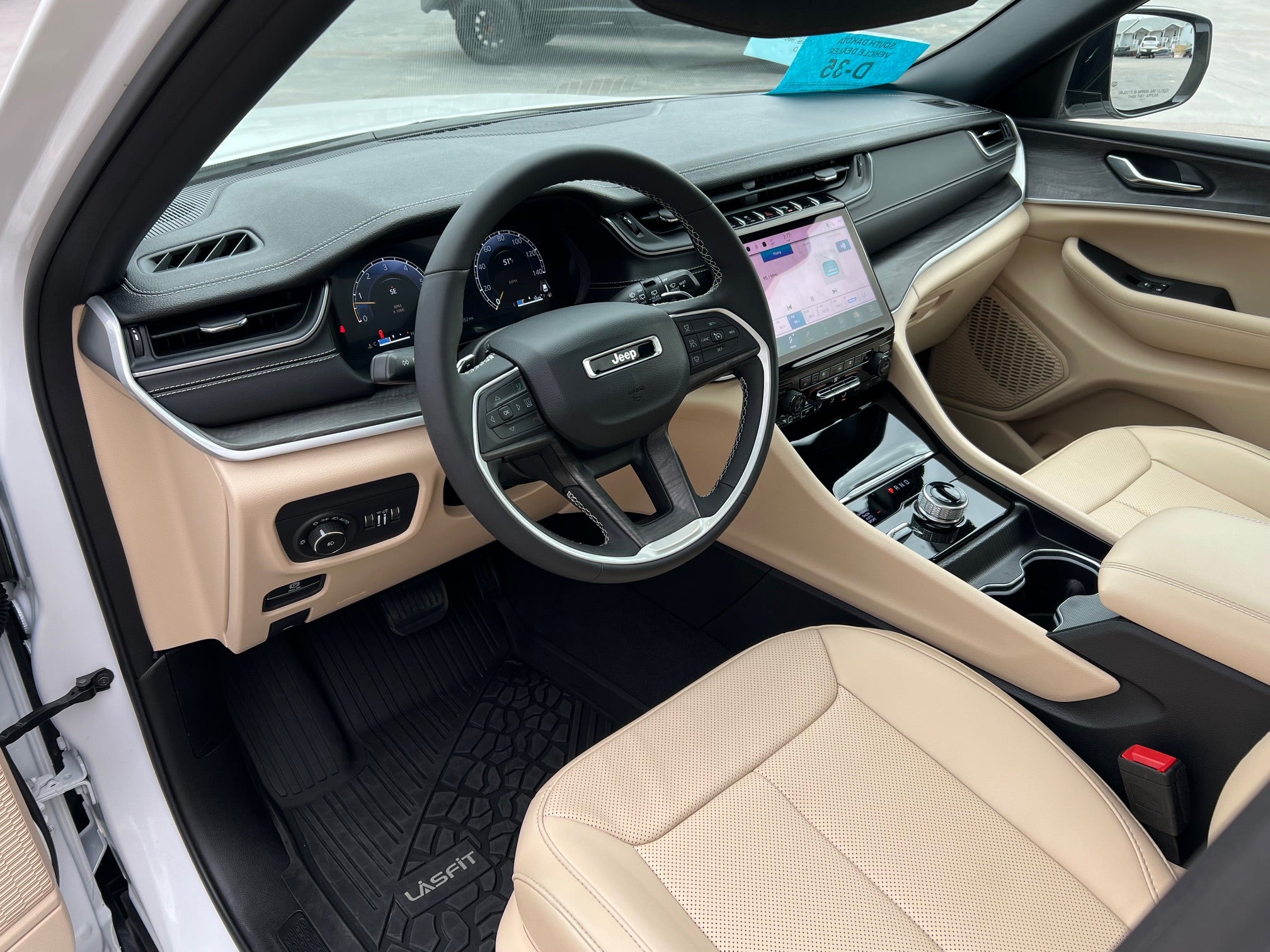 2024 Jeep Grand Cherokee Base