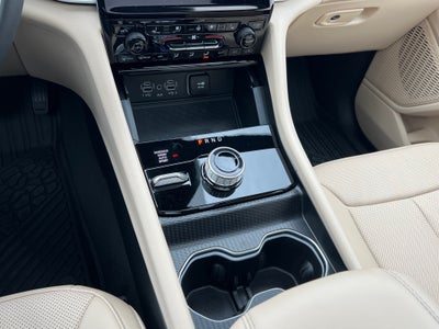 2024 Jeep Grand Cherokee Base