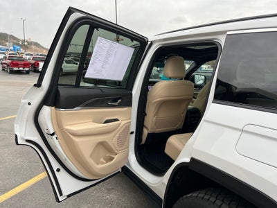 2024 Jeep Grand Cherokee Base