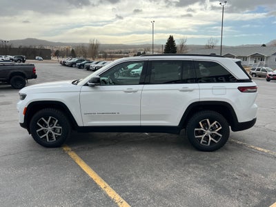 2024 Jeep Grand Cherokee Base