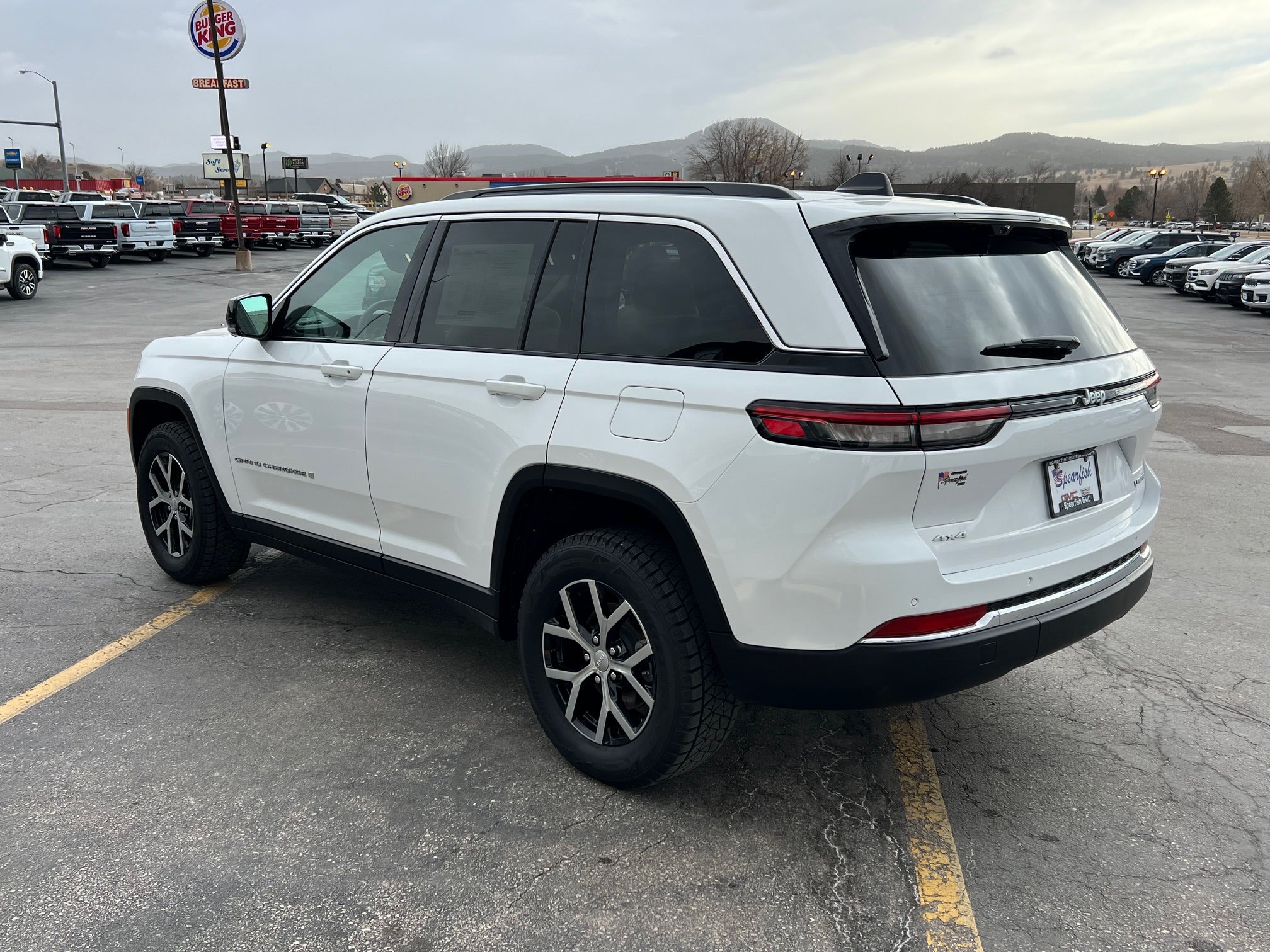 2024 Jeep Grand Cherokee Base