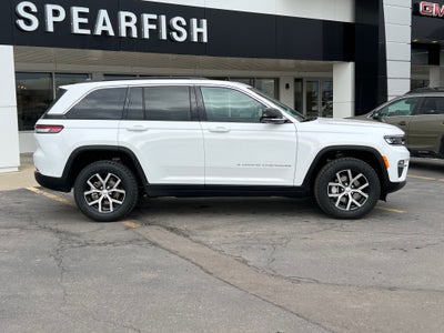 2024 Jeep Grand Cherokee Base