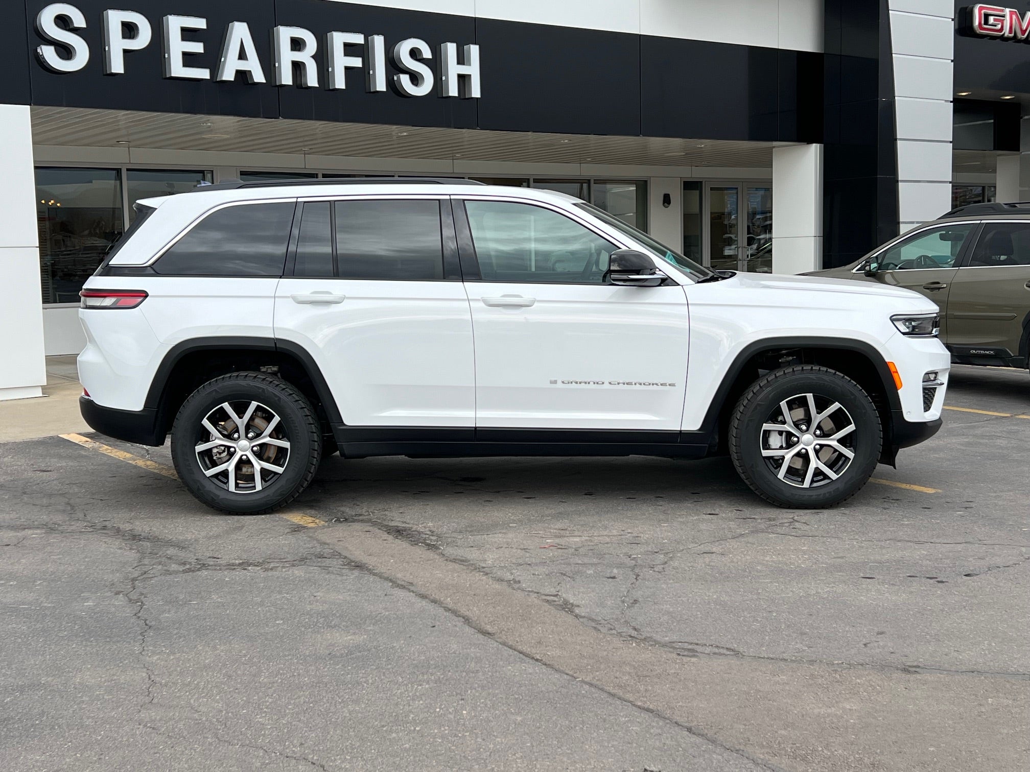 2024 Jeep Grand Cherokee Base