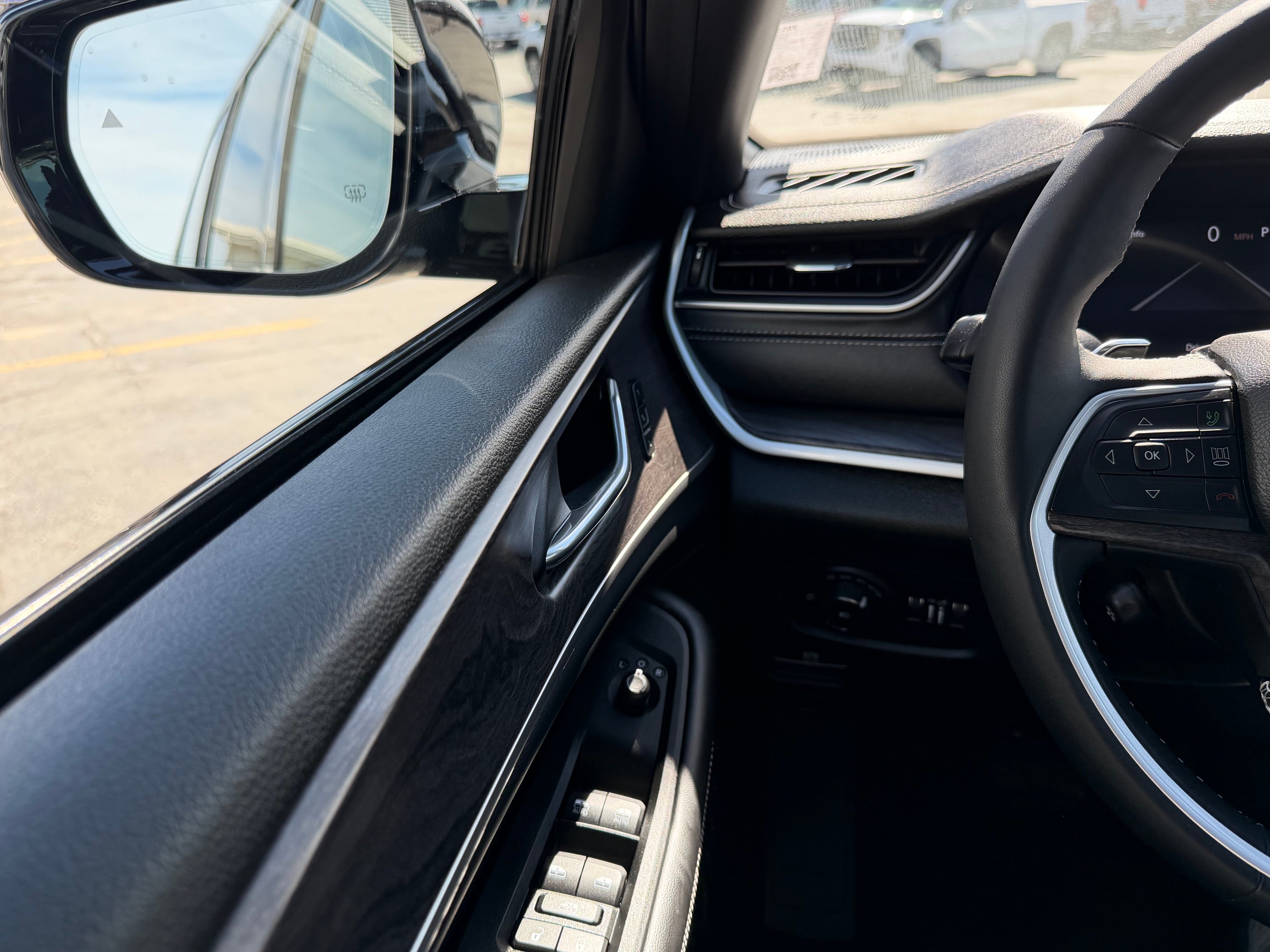 2025 Jeep Grand Cherokee L Base