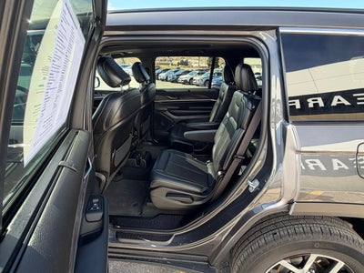 2025 Jeep Grand Cherokee L Base