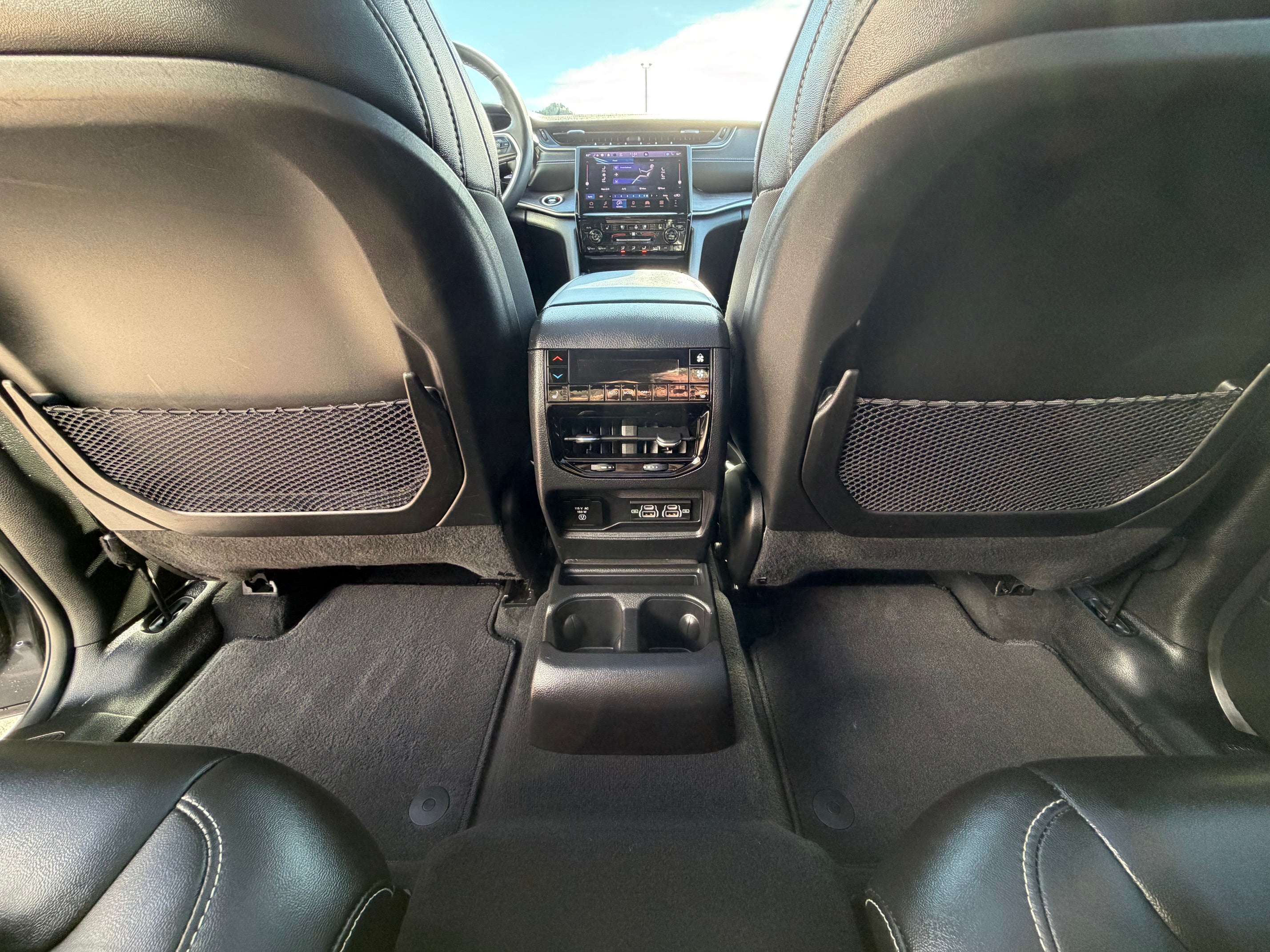 2025 Jeep Grand Cherokee L Base