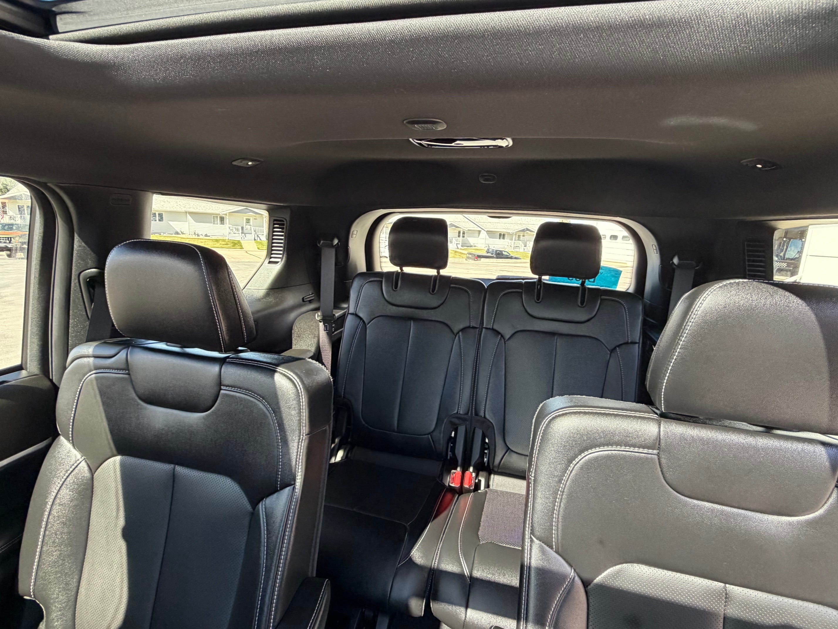 2025 Jeep Grand Cherokee L Base