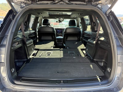 2025 Jeep Grand Cherokee L Base