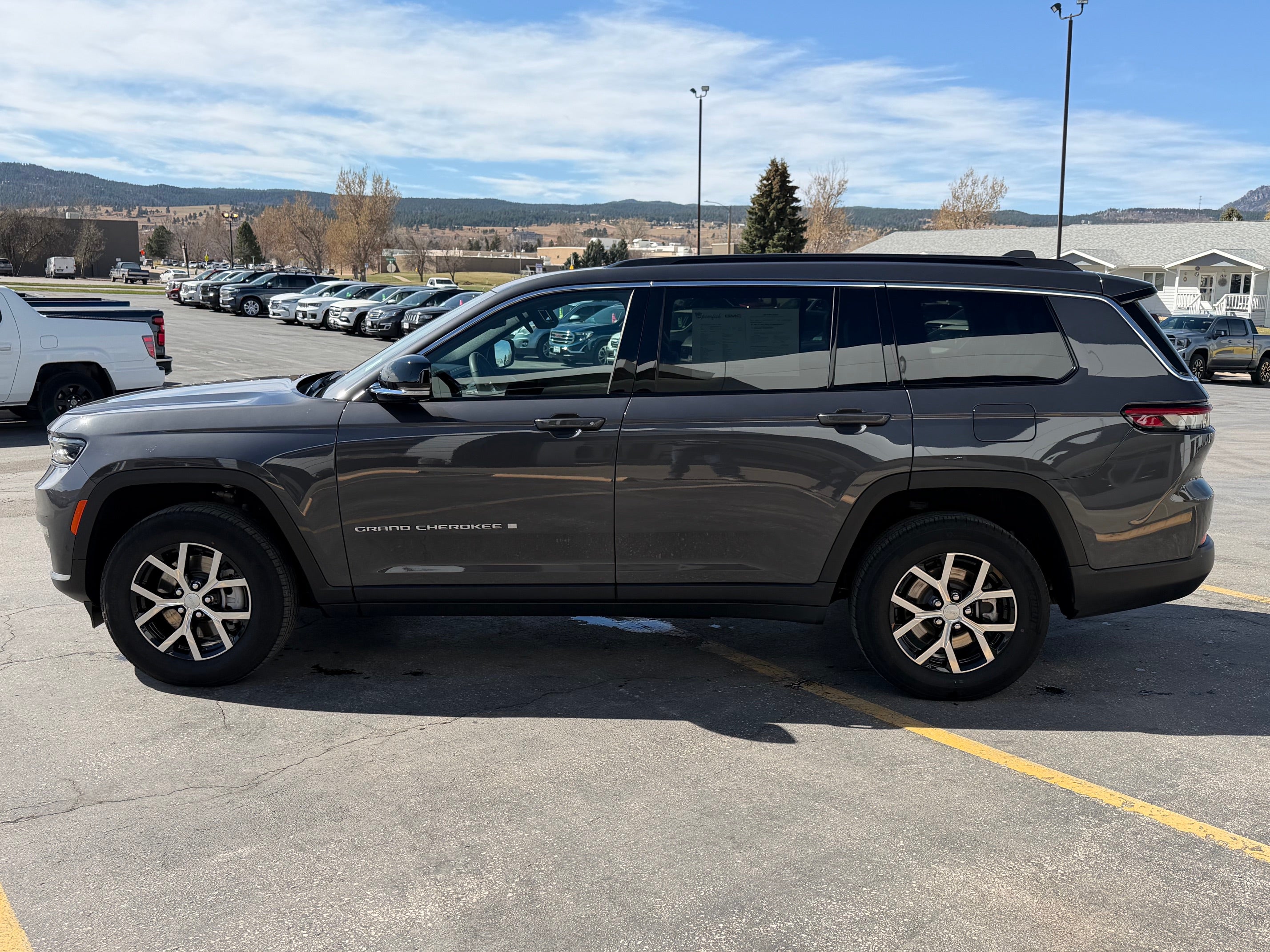 2025 Jeep Grand Cherokee L Base