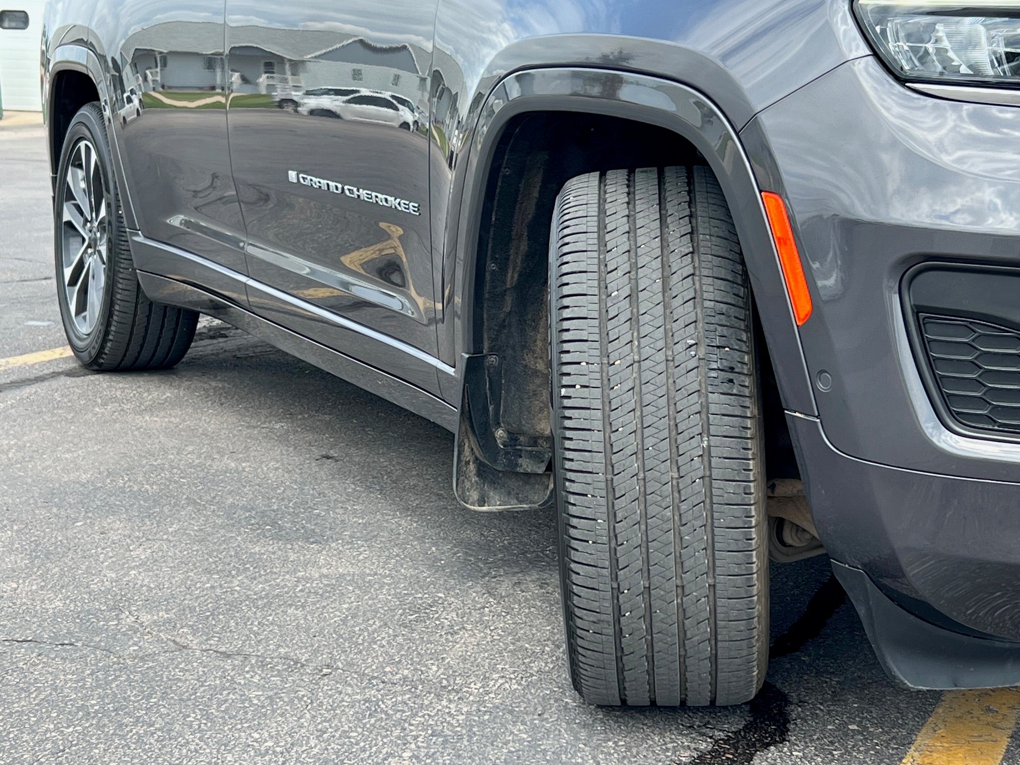 2023 Jeep Grand Cherokee L Base