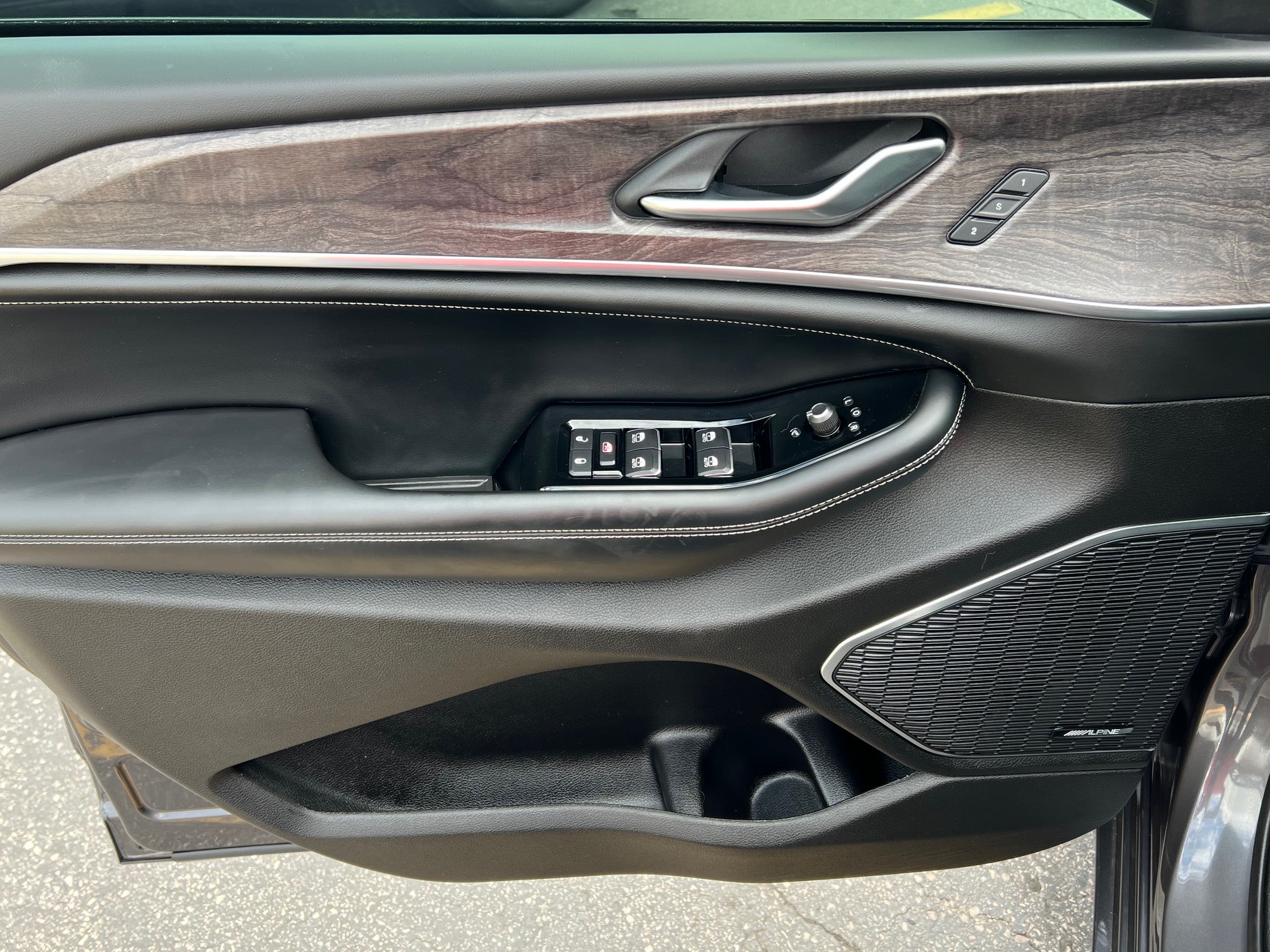 2023 Jeep Grand Cherokee L Base