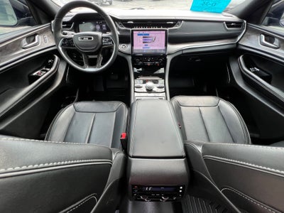 2023 Jeep Grand Cherokee L Base