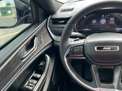 2023 Jeep Grand Cherokee L Base