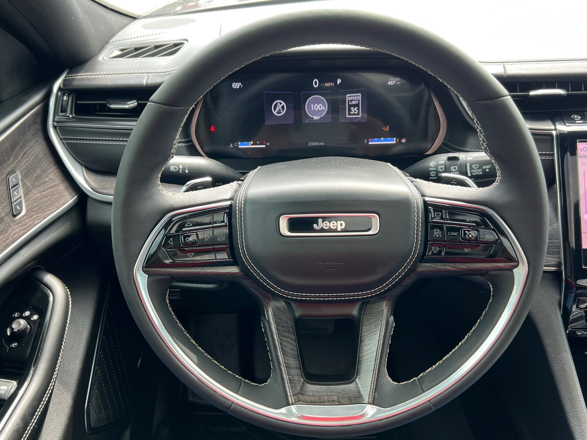 2023 Jeep Grand Cherokee L Base