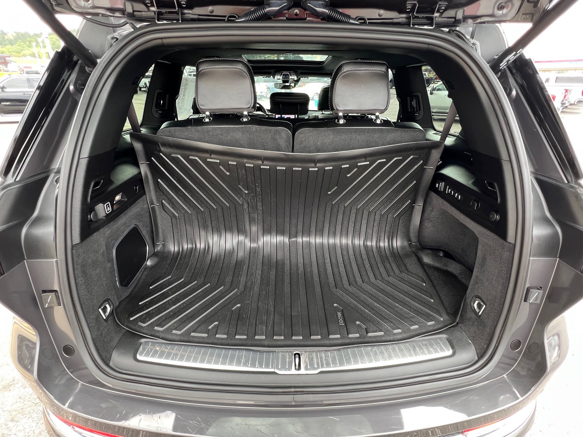 2023 Jeep Grand Cherokee L Base