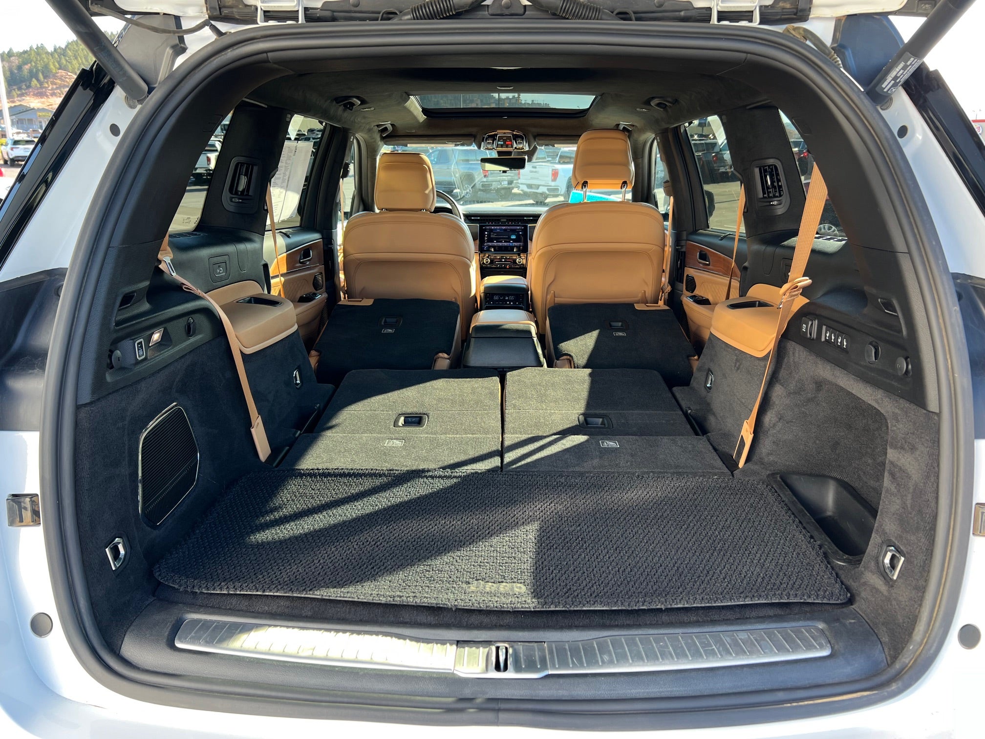 2021 Jeep Grand Cherokee L Base