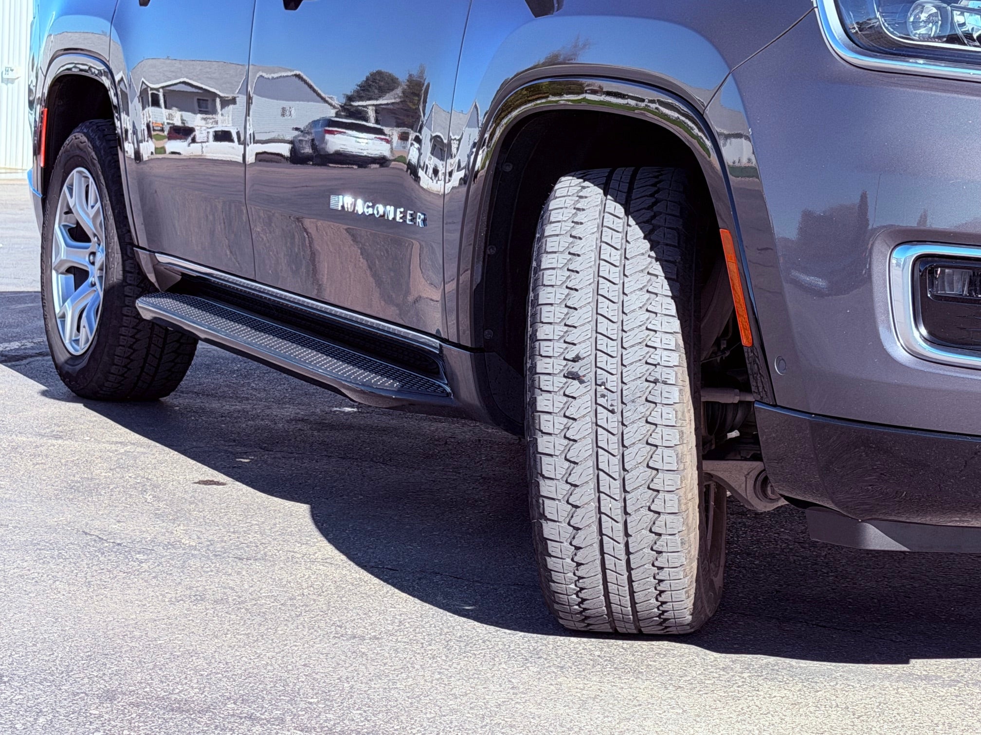 2022 Jeep Wagoneer Base