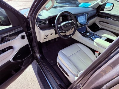 2022 Jeep Wagoneer Base