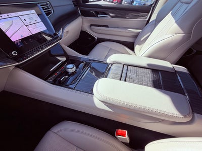 2022 Jeep Wagoneer Base