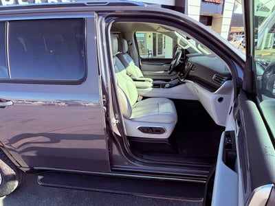2022 Jeep Wagoneer Base
