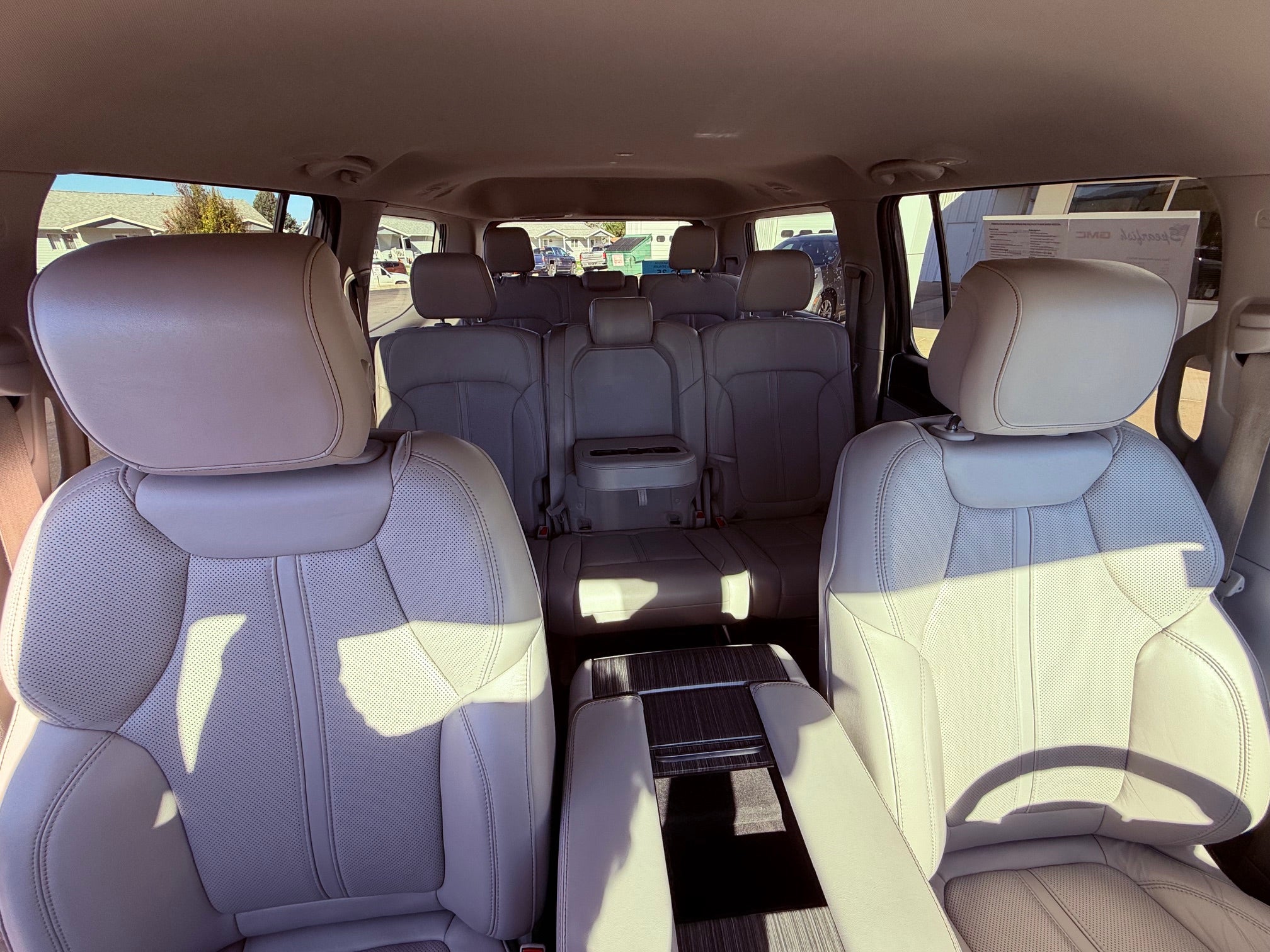 2022 Jeep Wagoneer Base
