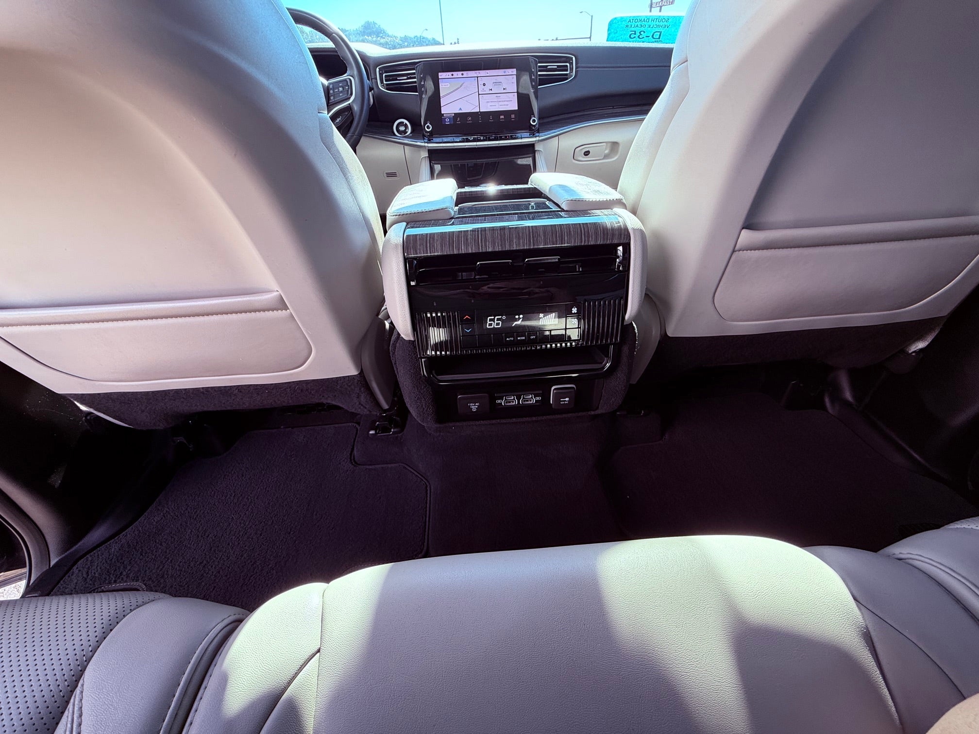2022 Jeep Wagoneer Base