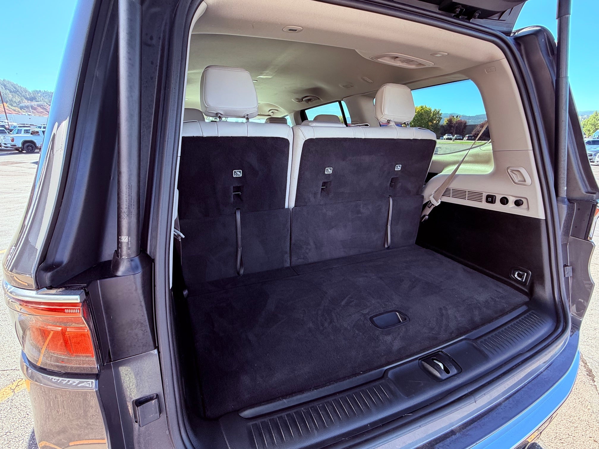 2022 Jeep Wagoneer Base