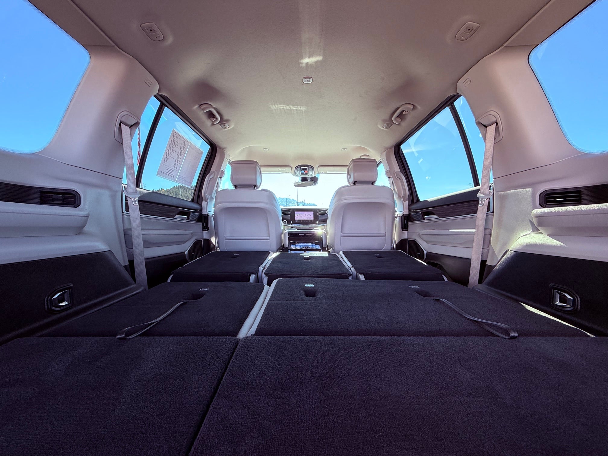 2022 Jeep Wagoneer Base