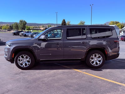 2022 Jeep Wagoneer Base