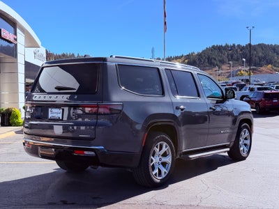 2022 Jeep Wagoneer Base