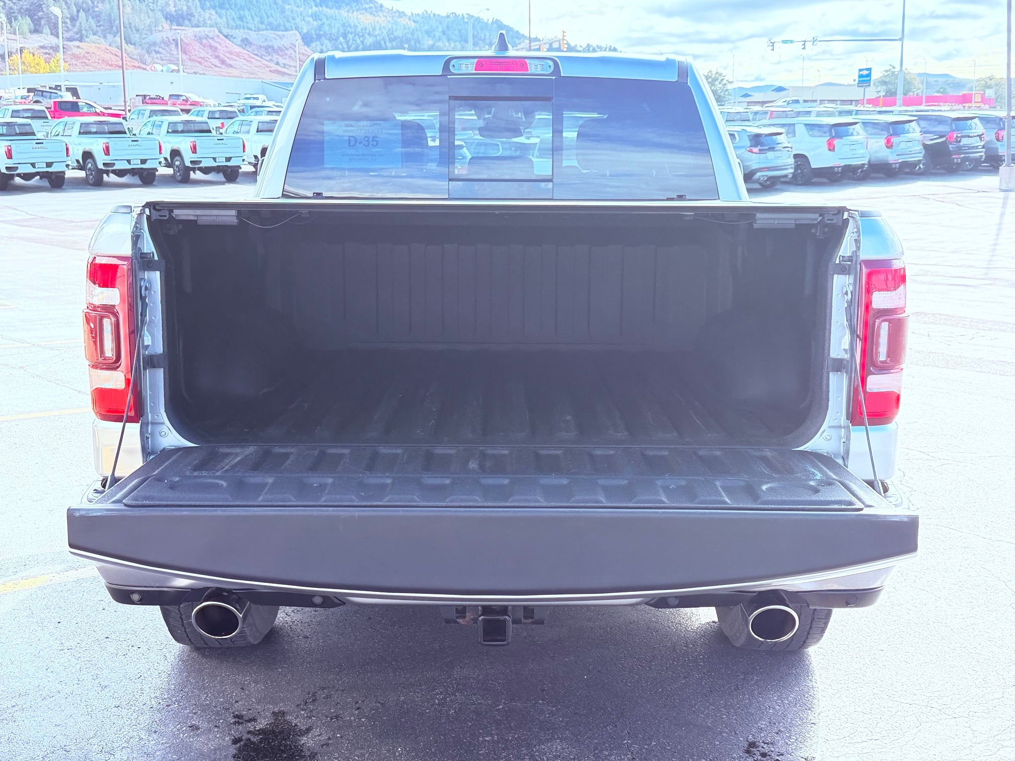 2022 RAM 1500 Base