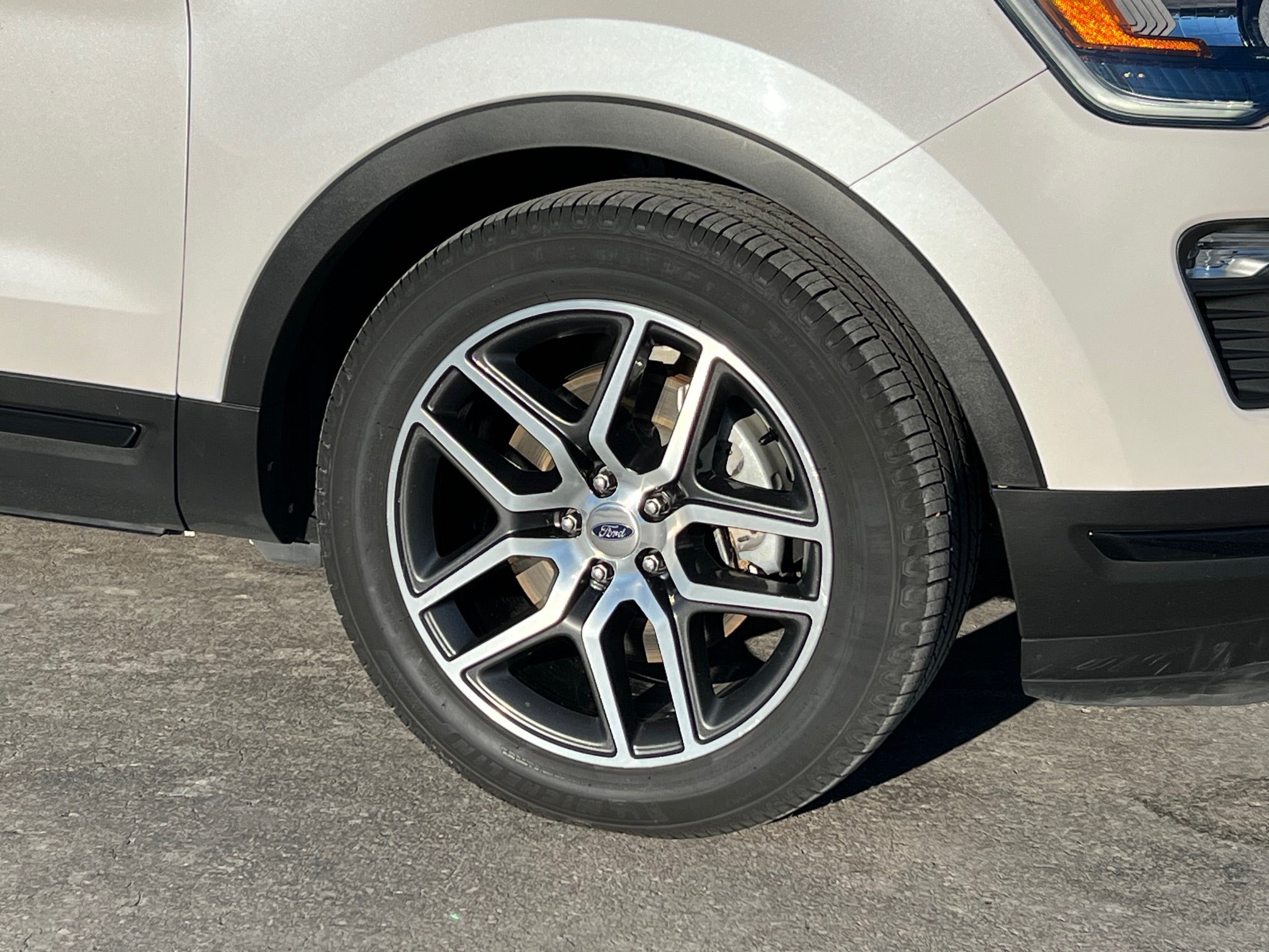 2018 Ford Explorer Base