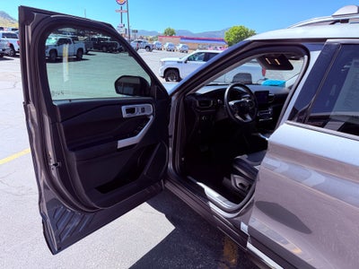 2023 Ford Explorer Base