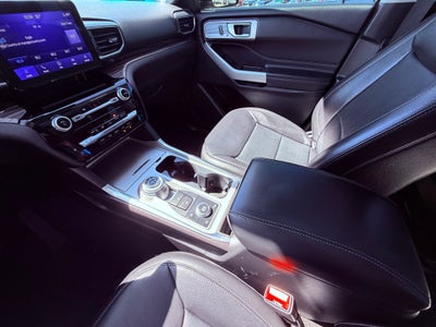 2023 Ford Explorer Base