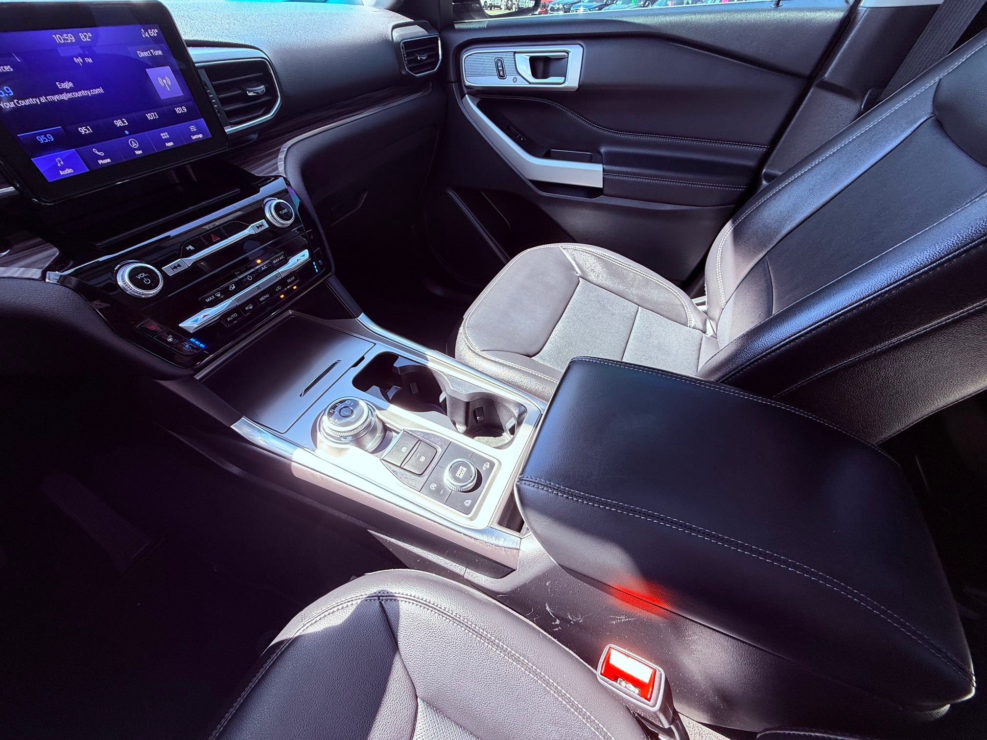 2023 Ford Explorer Base