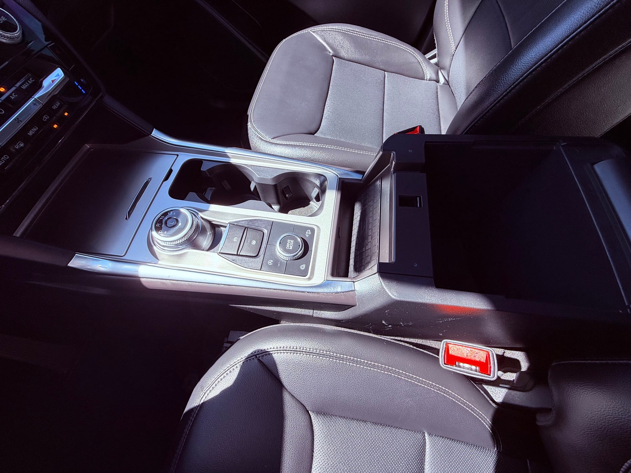 2023 Ford Explorer Base