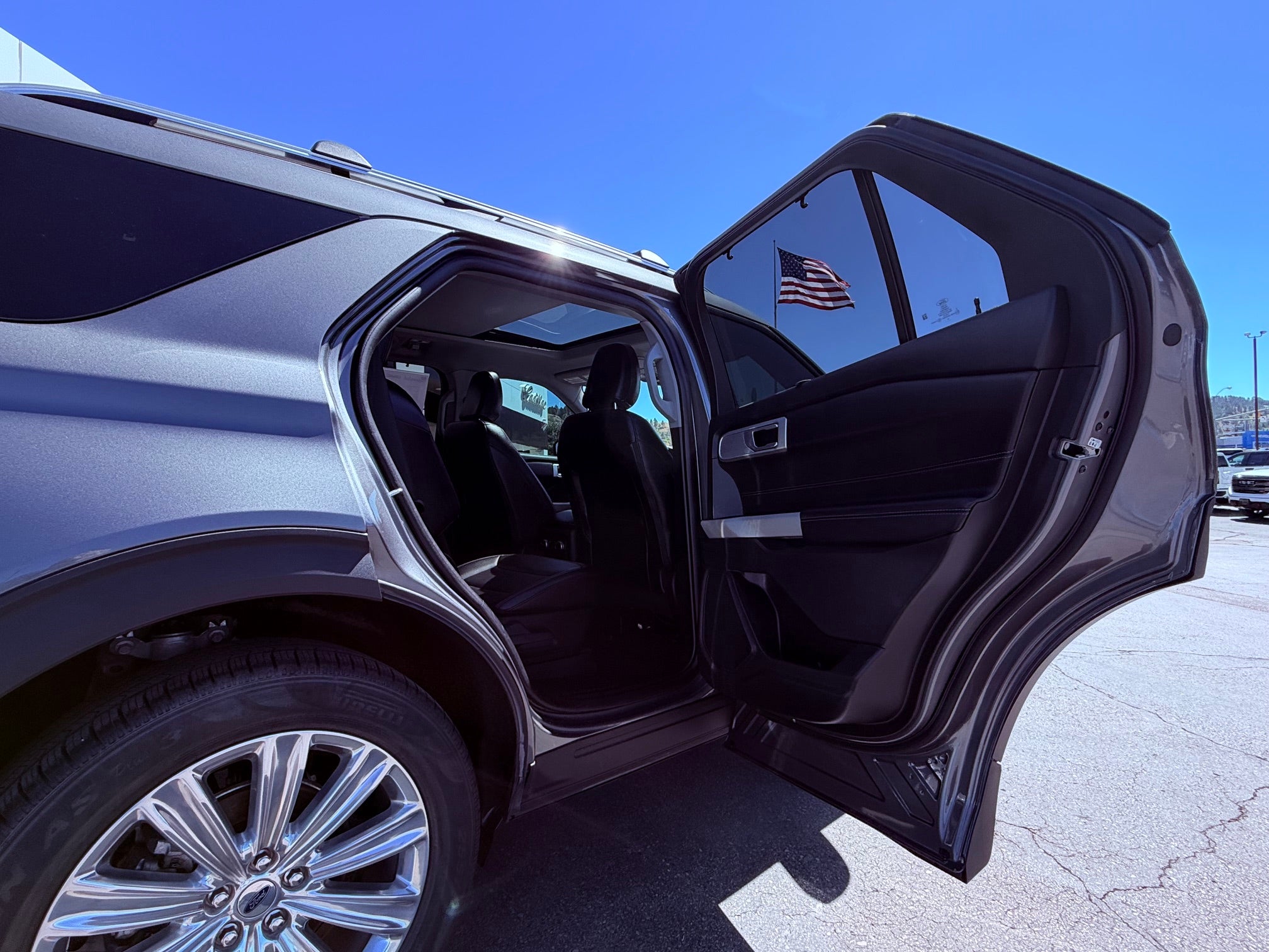2023 Ford Explorer Base