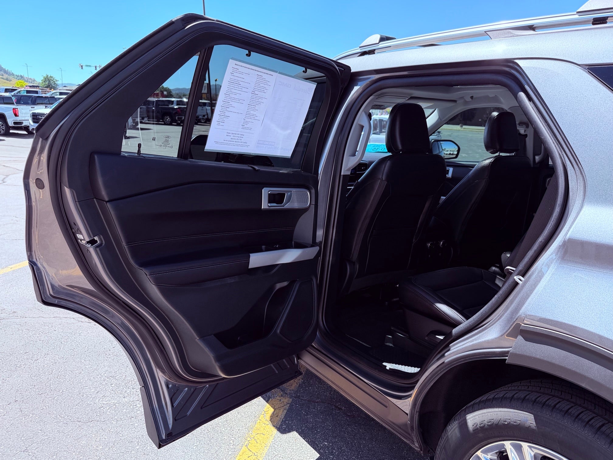 2023 Ford Explorer Base