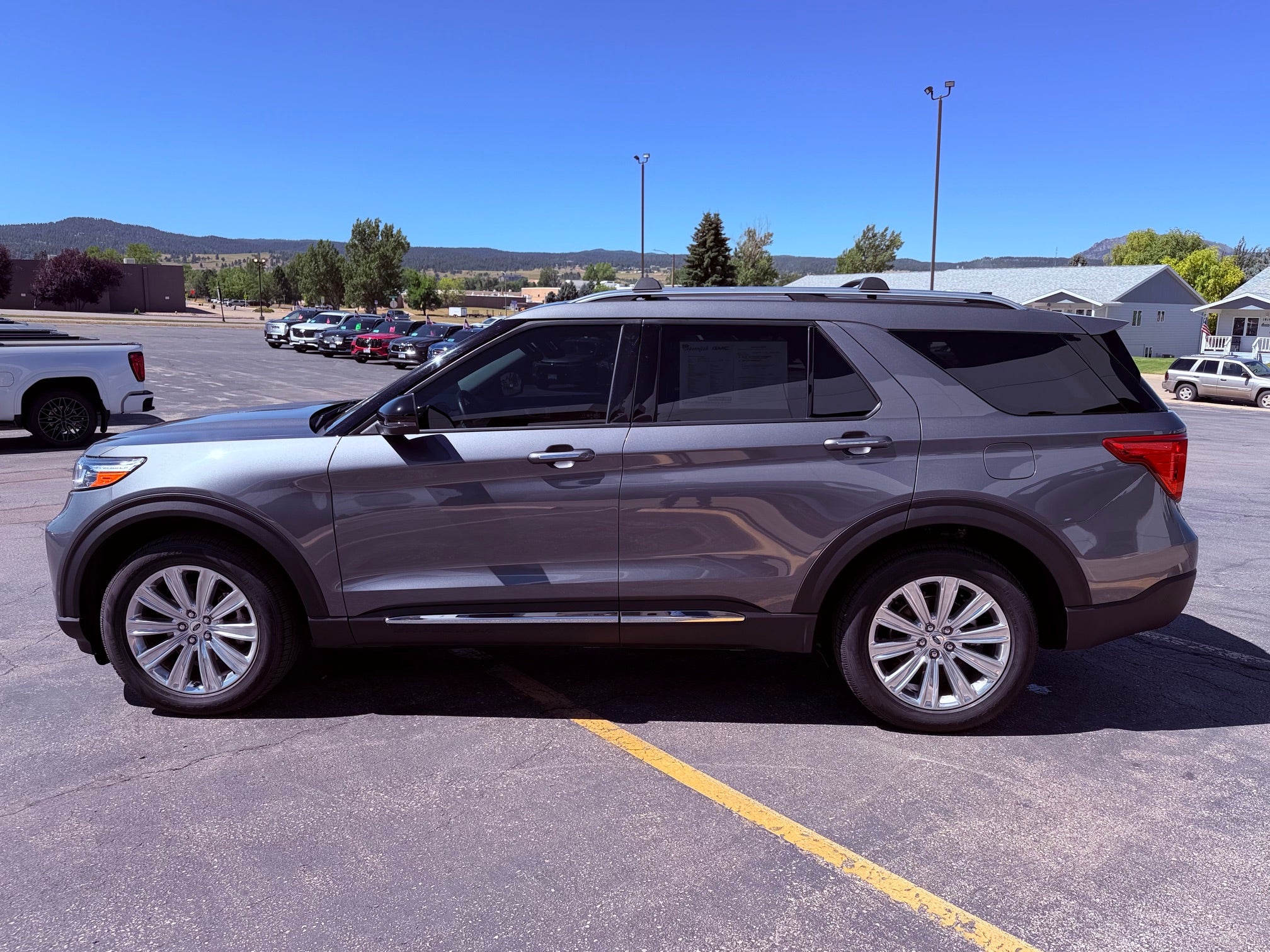 2023 Ford Explorer Base