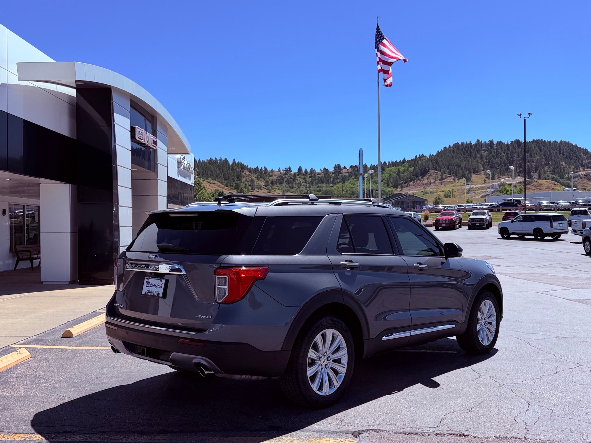 2023 Ford Explorer Base