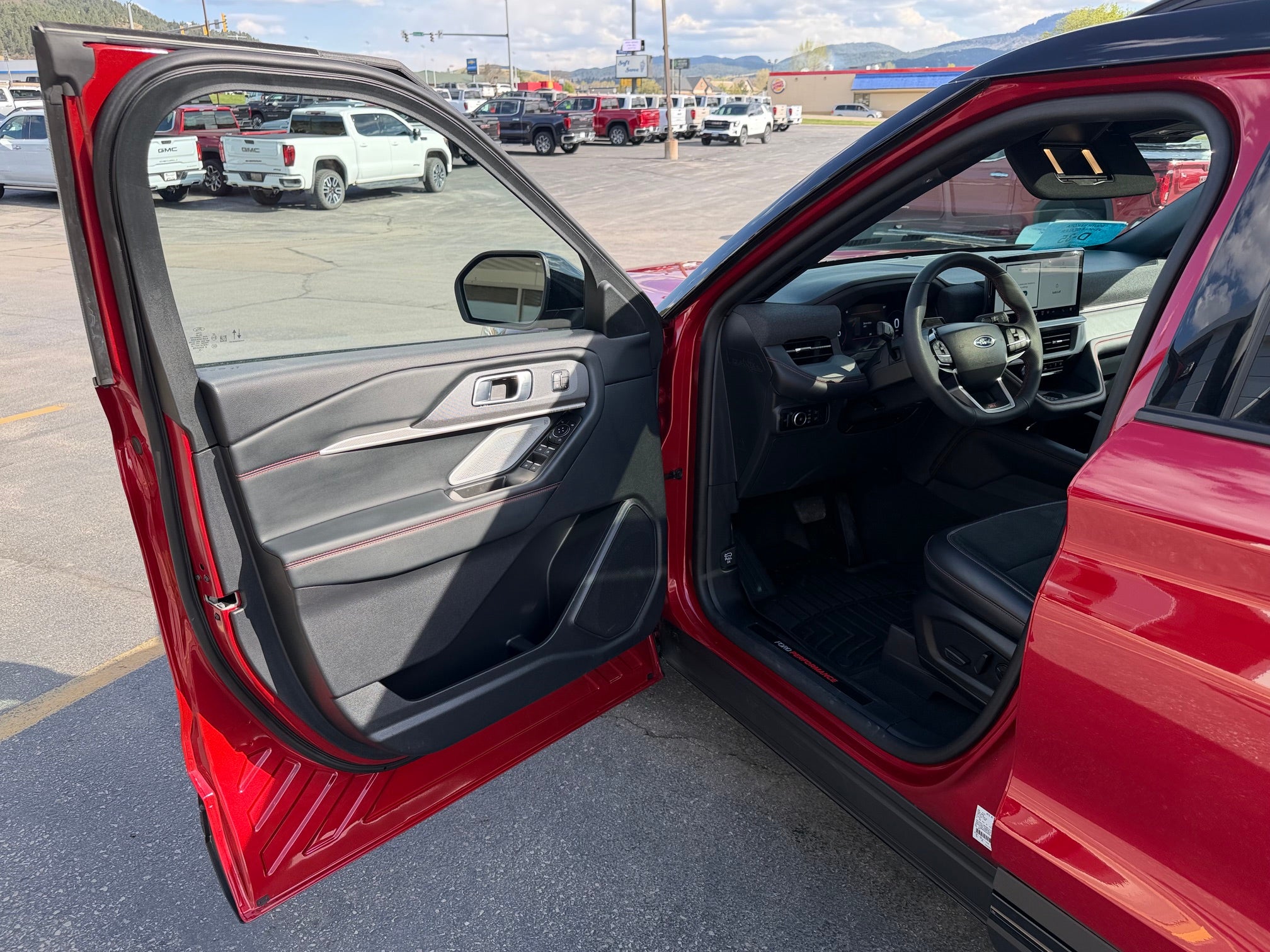 2025 Ford Explorer Base