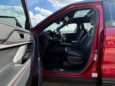 2025 Ford Explorer Base