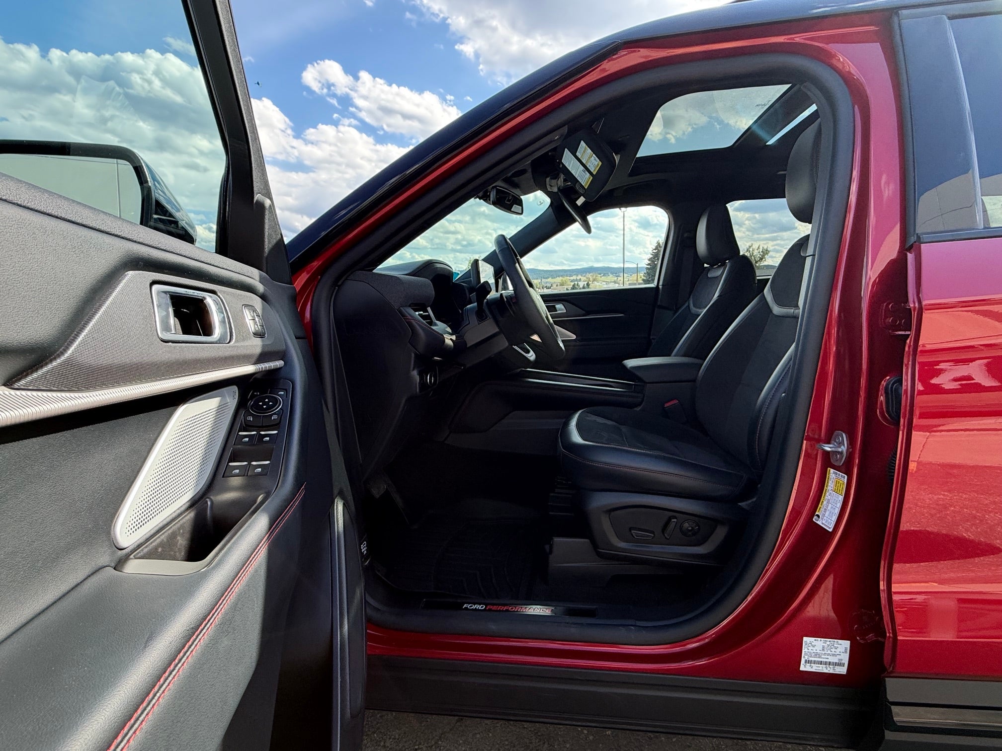 2025 Ford Explorer Base