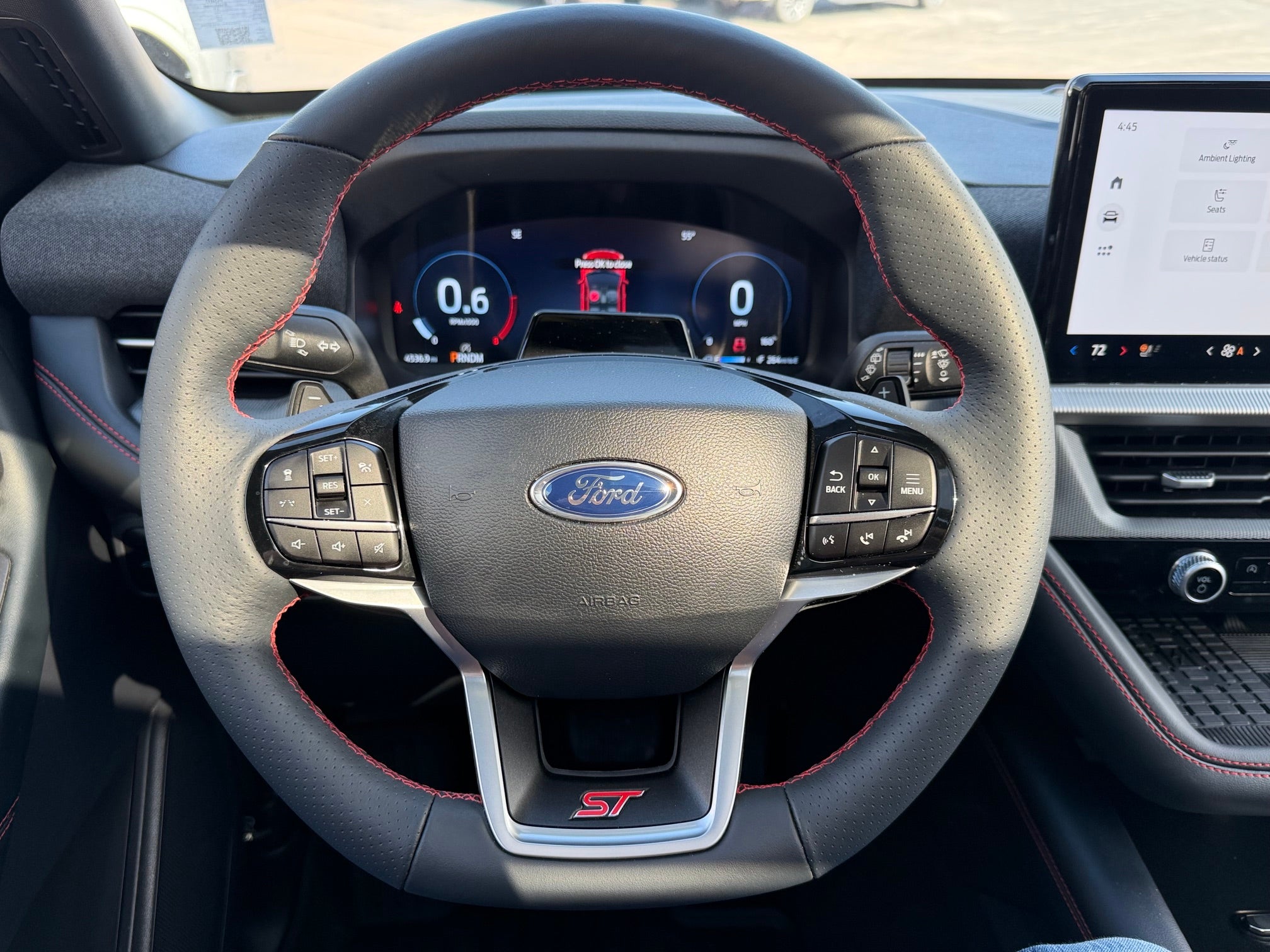 2025 Ford Explorer Base