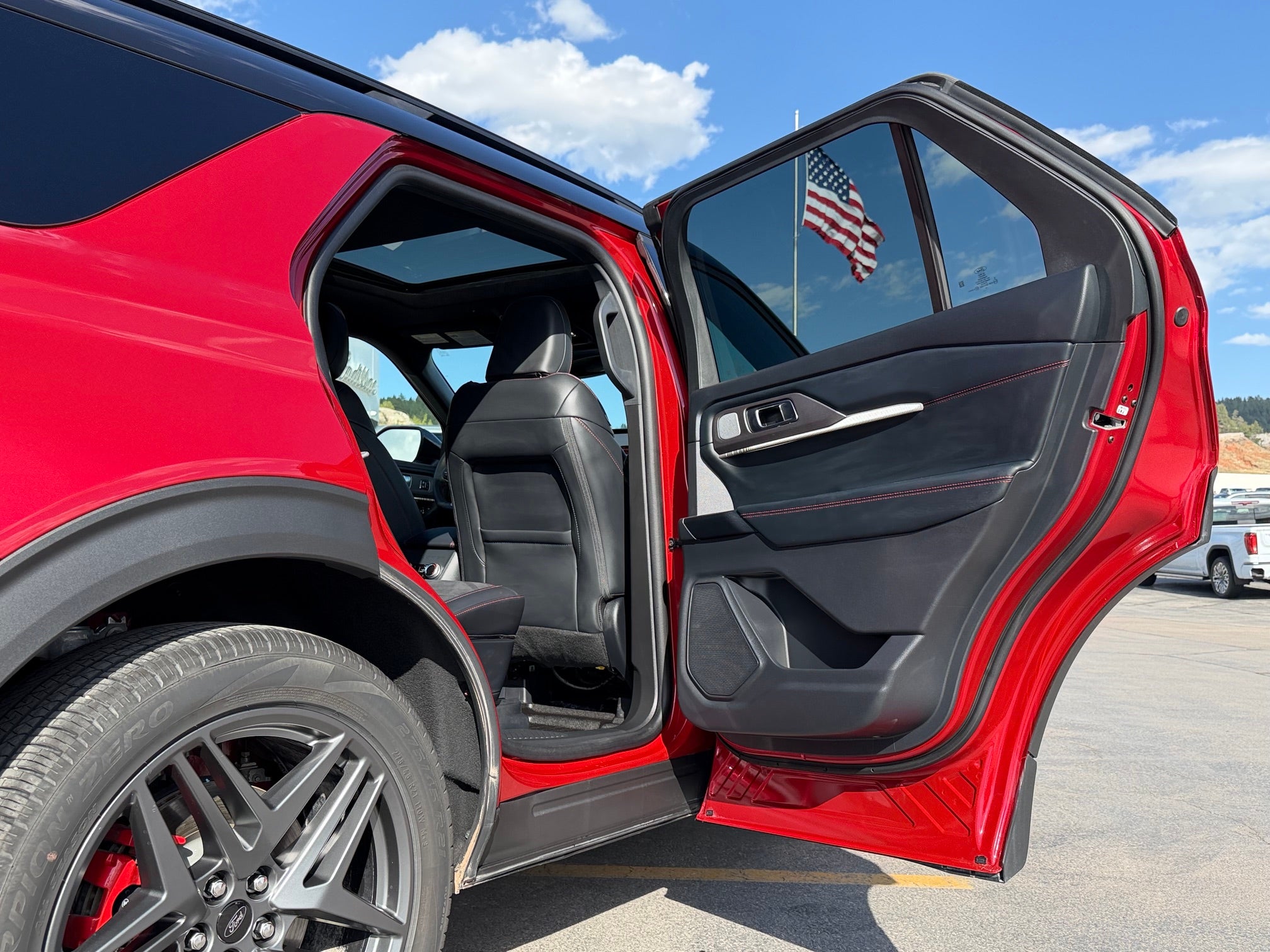 2025 Ford Explorer Base