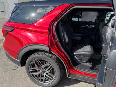 2025 Ford Explorer Base