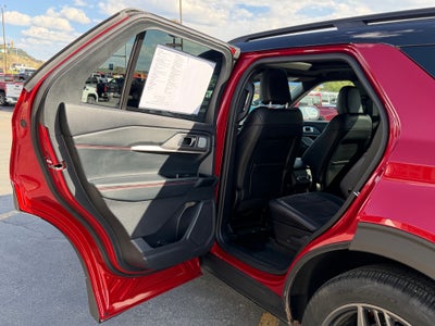 2025 Ford Explorer Base