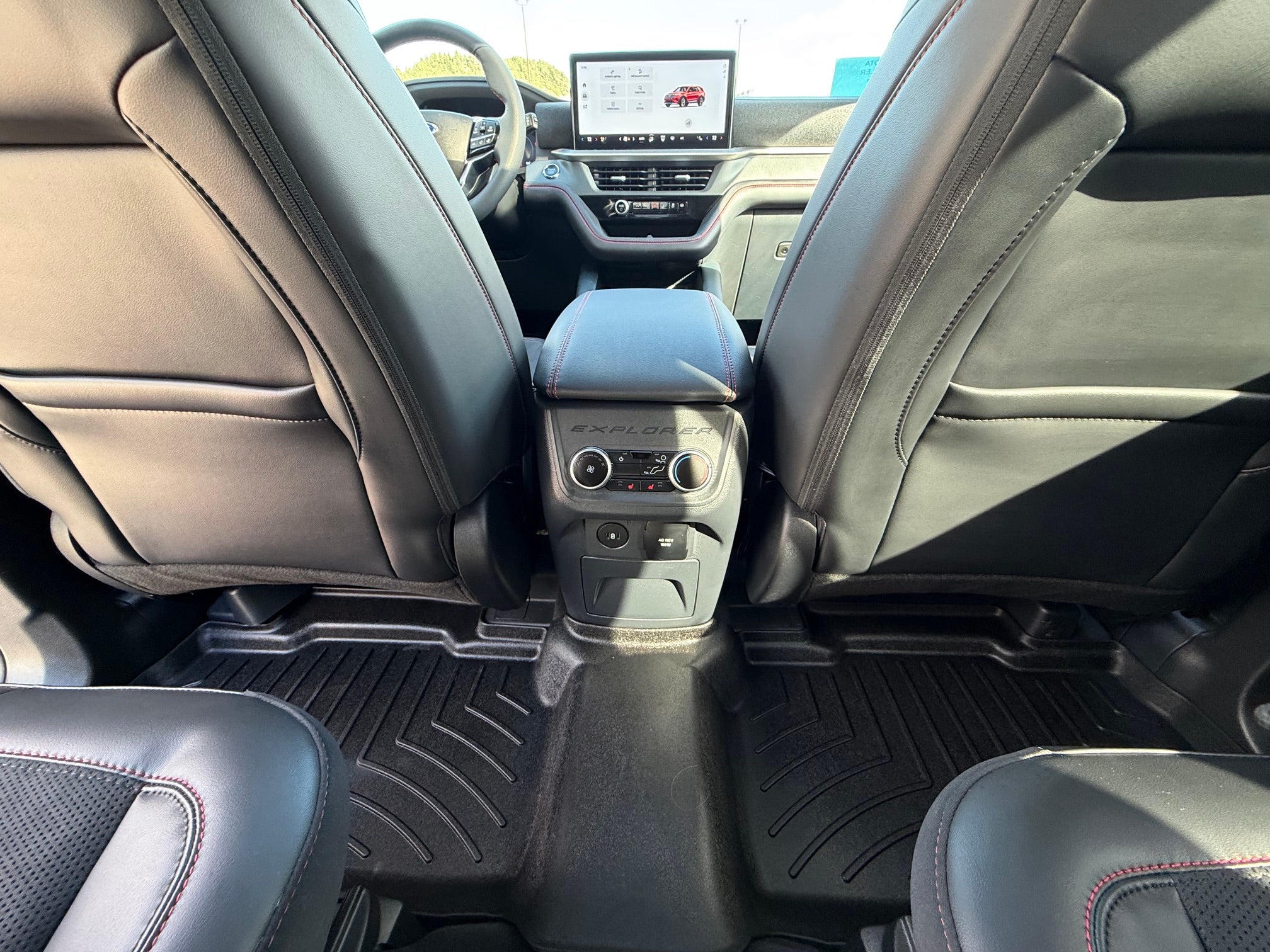 2025 Ford Explorer Base